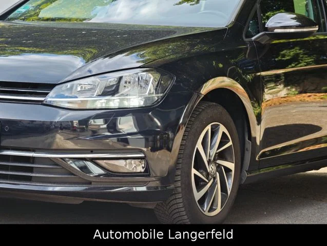 Volkswagen Golf – 13