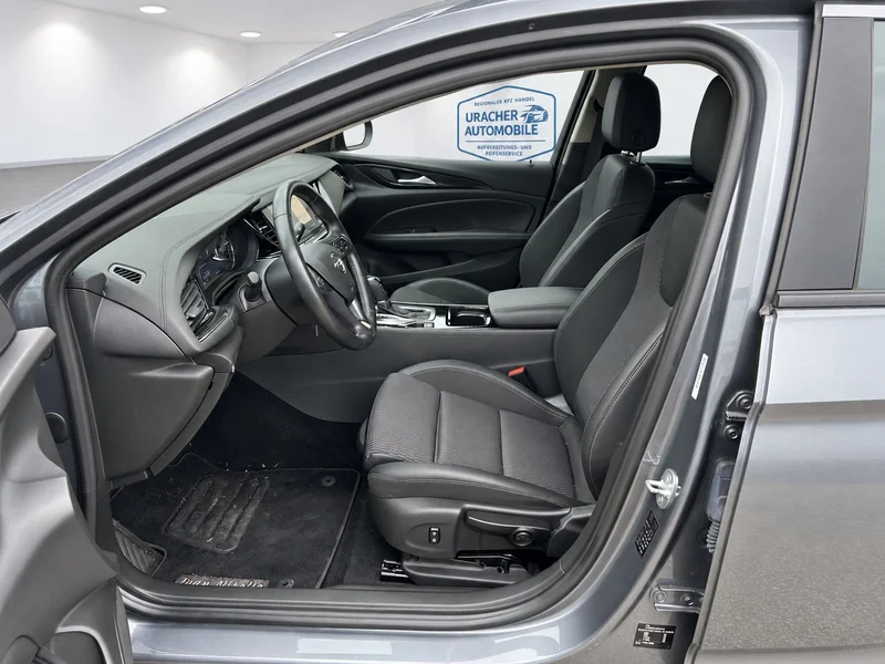 Opel Insignia – 9