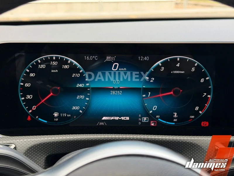 Mercedes-Benz CLA 45 AMG – 23