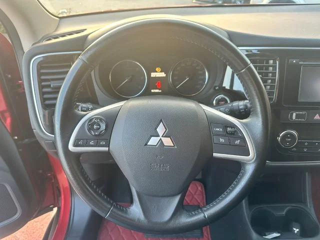MITSUBISHI Outlander – 16