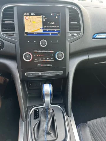 Renault Megane – 9