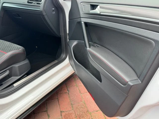 Volkswagen Golf – 22