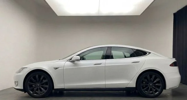 Tesla Model S – 2