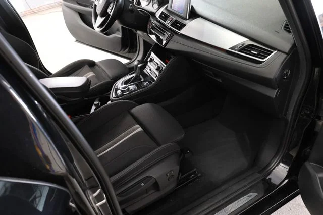 BMW 218 – 16