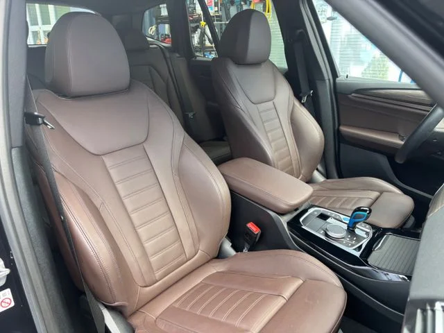 BMW iX3 – 12