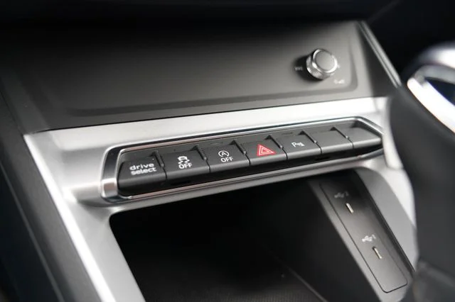 AUDI Q3 – 21