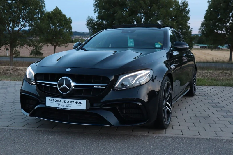 Mercedes-Benz E 63 AMG – 3