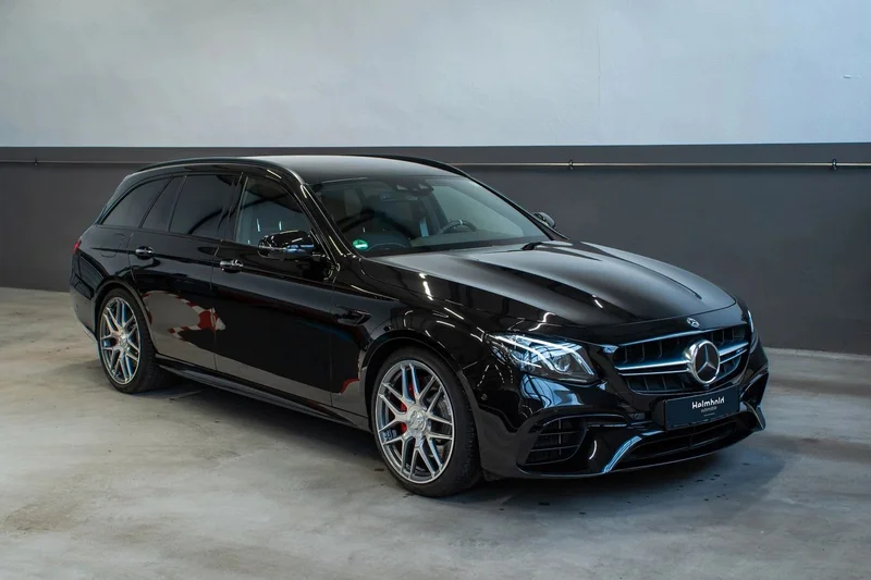 Mercedes-Benz E 63 AMG – 2