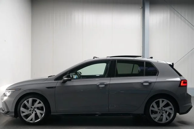 VW Golf – 8