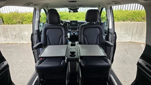 Mercedes-Benz V 220 – 25