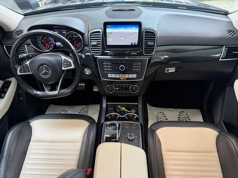 Mercedes-Benz GLE 43 AMG – 15