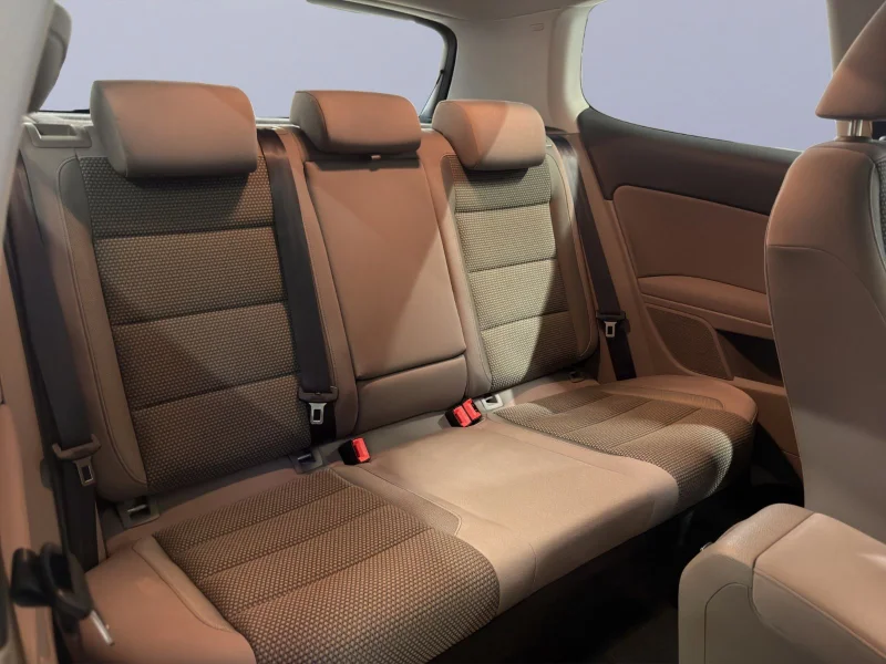 Volkswagen Golf – 19