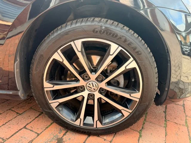 VW Golf – 13