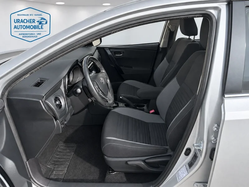Toyota Auris – 9