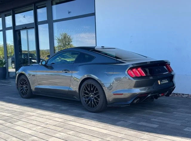 Ford Mustang – 4