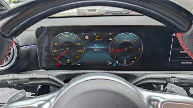 MERCEDES-BENZ CLA 220 – 15