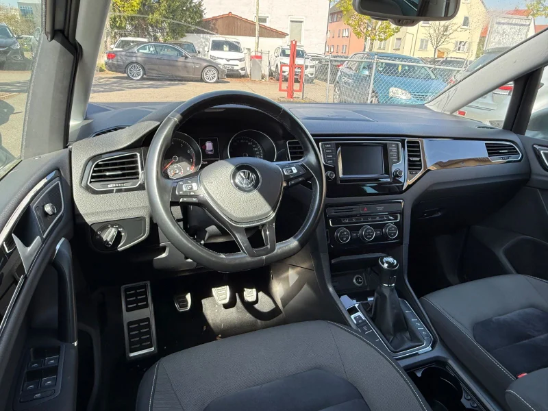 Volkswagen Golf Sportsvan – 21