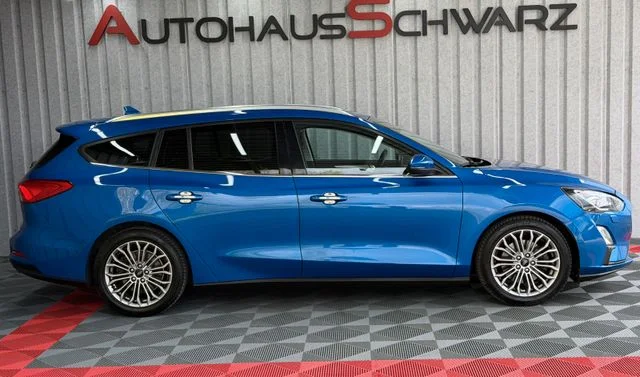 Ford Focus – 8